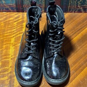 Dr. Martens Girl’s Black Patent Leather Ankle Boots Size 5 Youth M